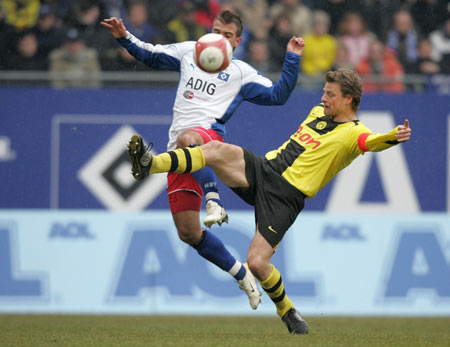 备受伤病困 备受伤病困